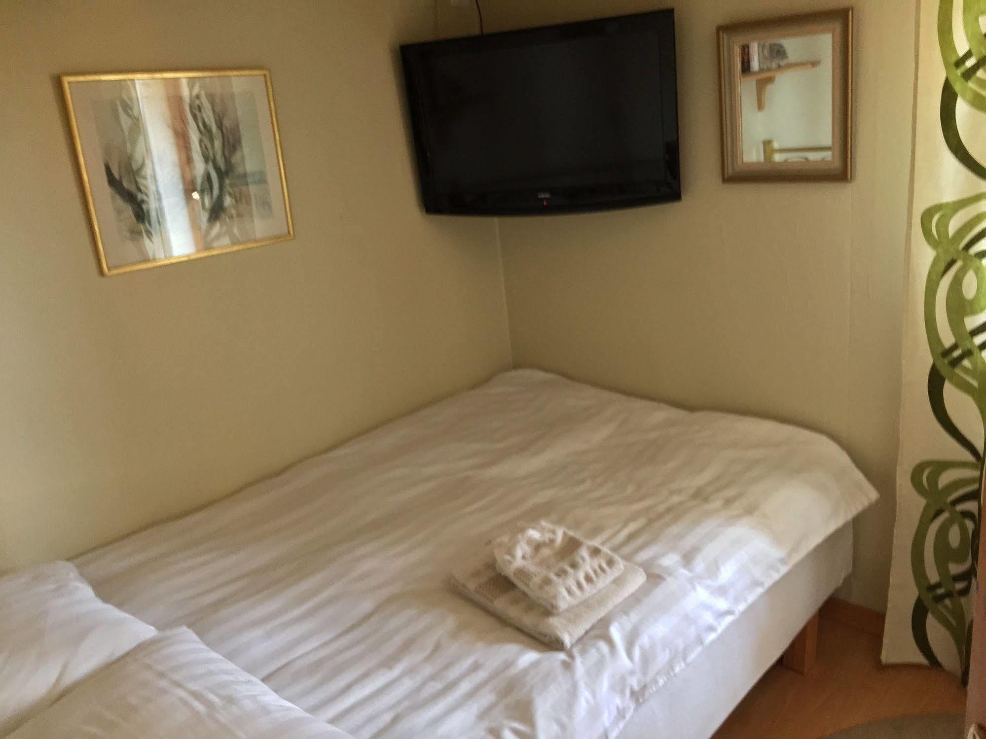 Mattisgarden Bed & Breakfast Ostra Ljungby Bagian luar foto